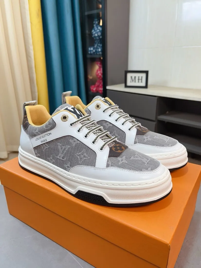 Men's shoes💰420🌹🌹[LV]🌹High-end men's shoes brand: official website 1:1 latest masterpiece: the upper is made of Italian imported first-layer cowhide with special materials➕full genuine leather lining🔥, making walking more convenient and comfortable! Exclusive new style, stunning work [color]! Create a fashionable personality to set off your uniqueness! A must-have for trendy men! Classic🔥Number: 38-44